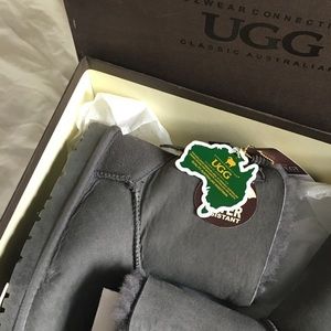 Brand new Ugg Australia boots. Never worn